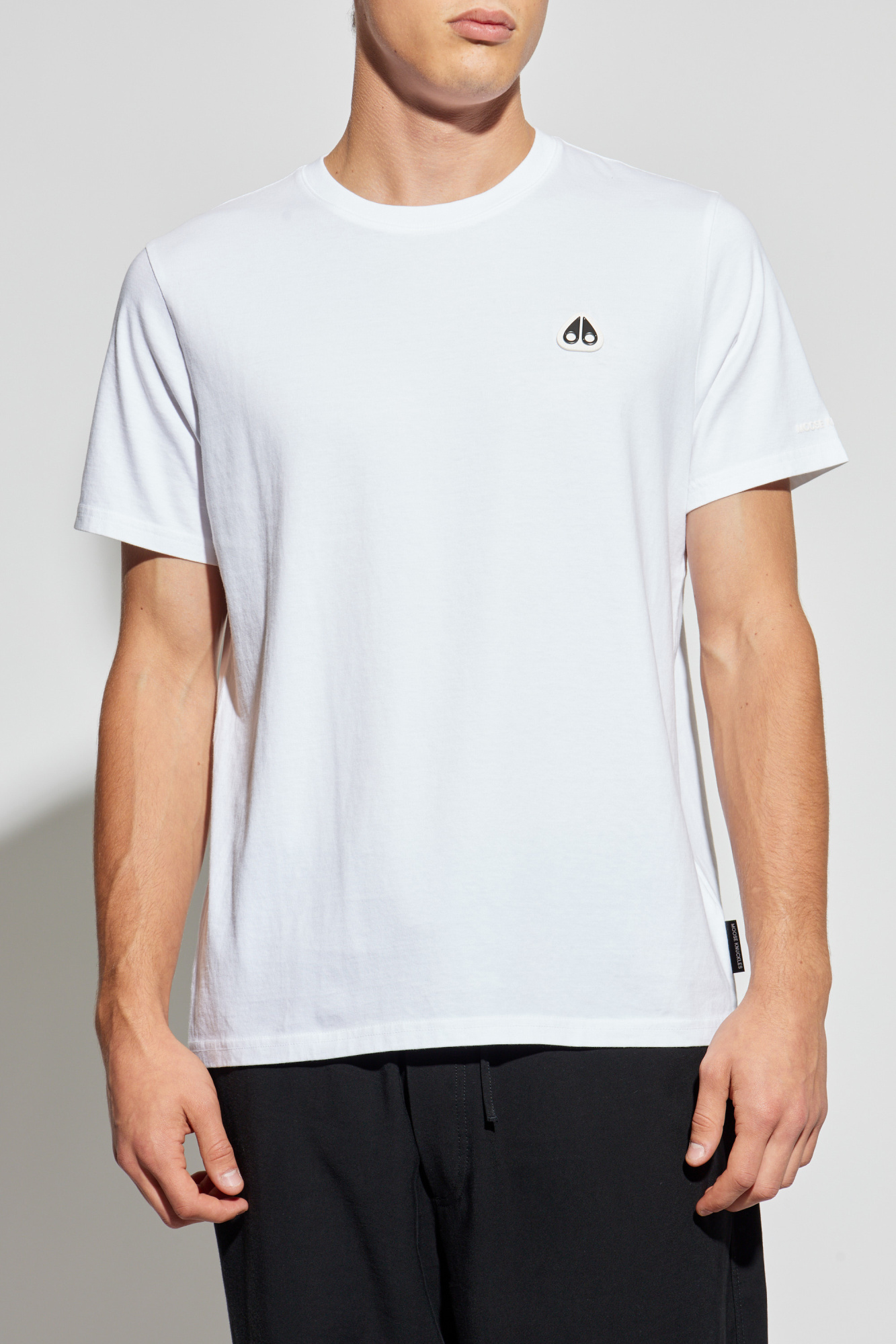 Moose Knuckles T-shirt with an application in the shape of a